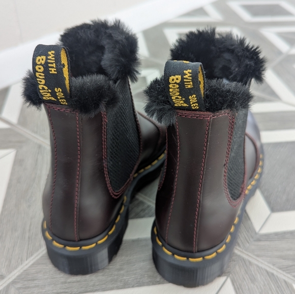 New! Doc Martens Leonore Faux Fur Lined Chelsea Boots Oxblood Color Size 6 - Picture 6 of 13